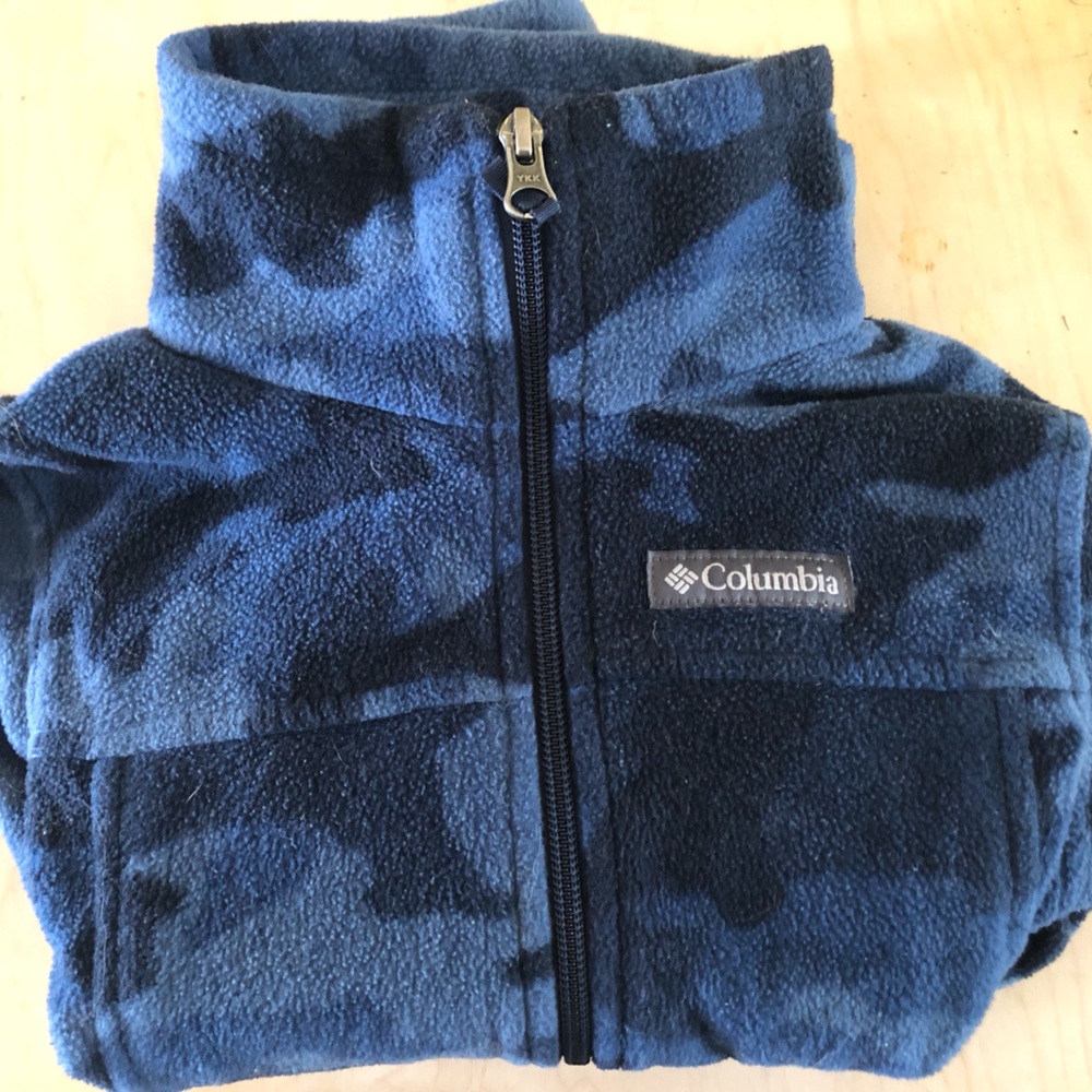 Boys 7/8 Columbia Navy Camo Fleece Jacket